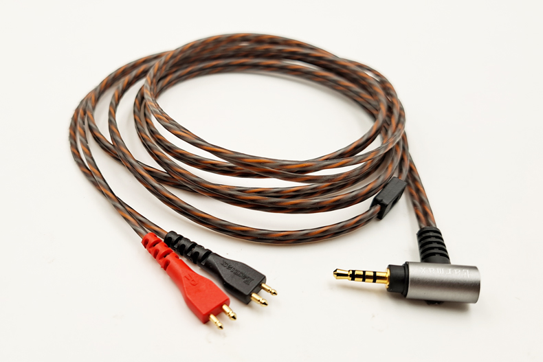 4.4 مللي متر/2.5 مللي متر كابل - مراجعة Sennheiser Headphone Hd 25 وسعره